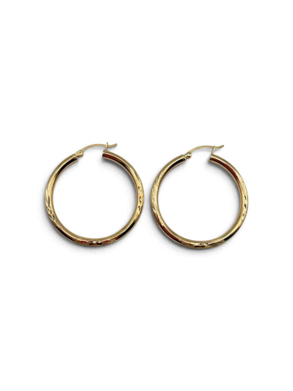 Hoop earrings with cut designs